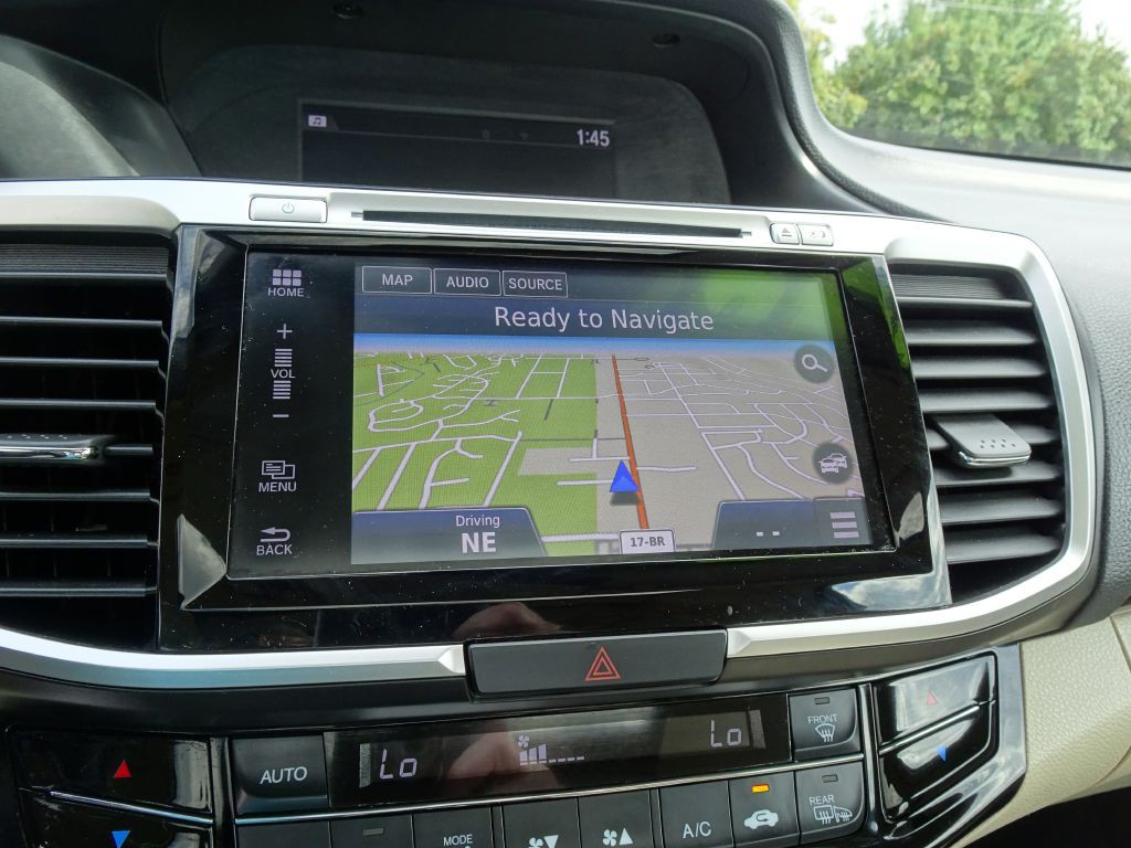 2017 Honda Accord Image 21