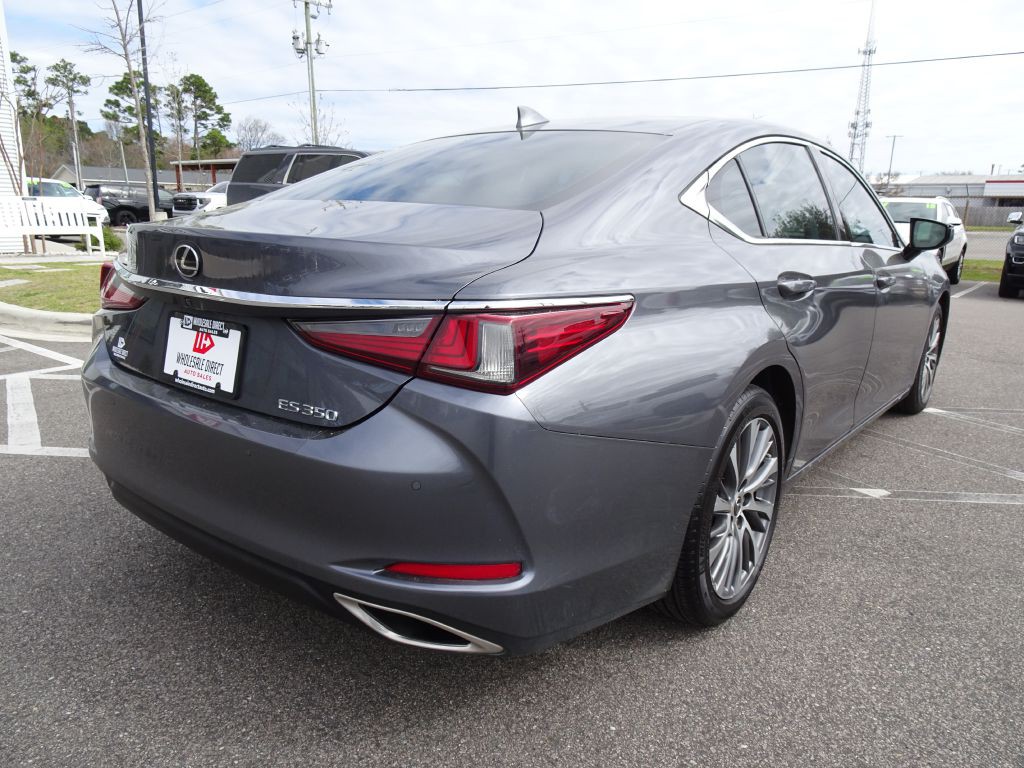 2019 Lexus ES Image 3
