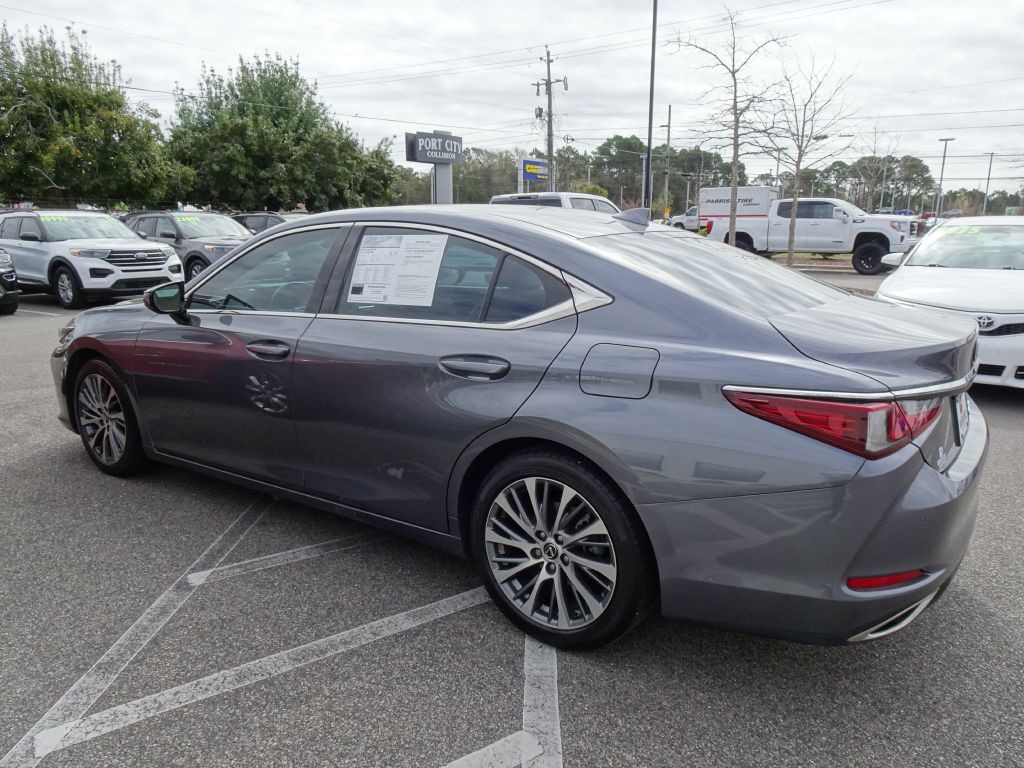 2019 Lexus ES Image 5