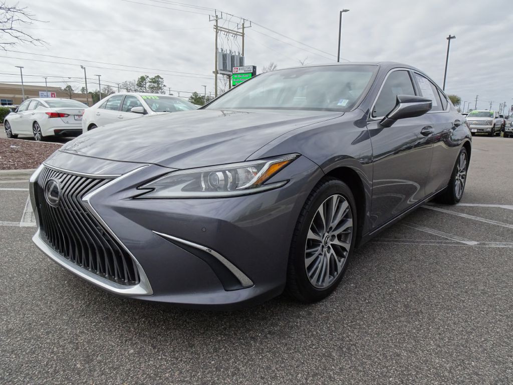 2019 Lexus ES Image 7