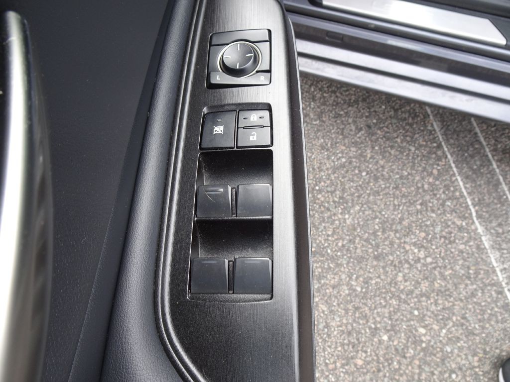 2019 Lexus ES Image 12