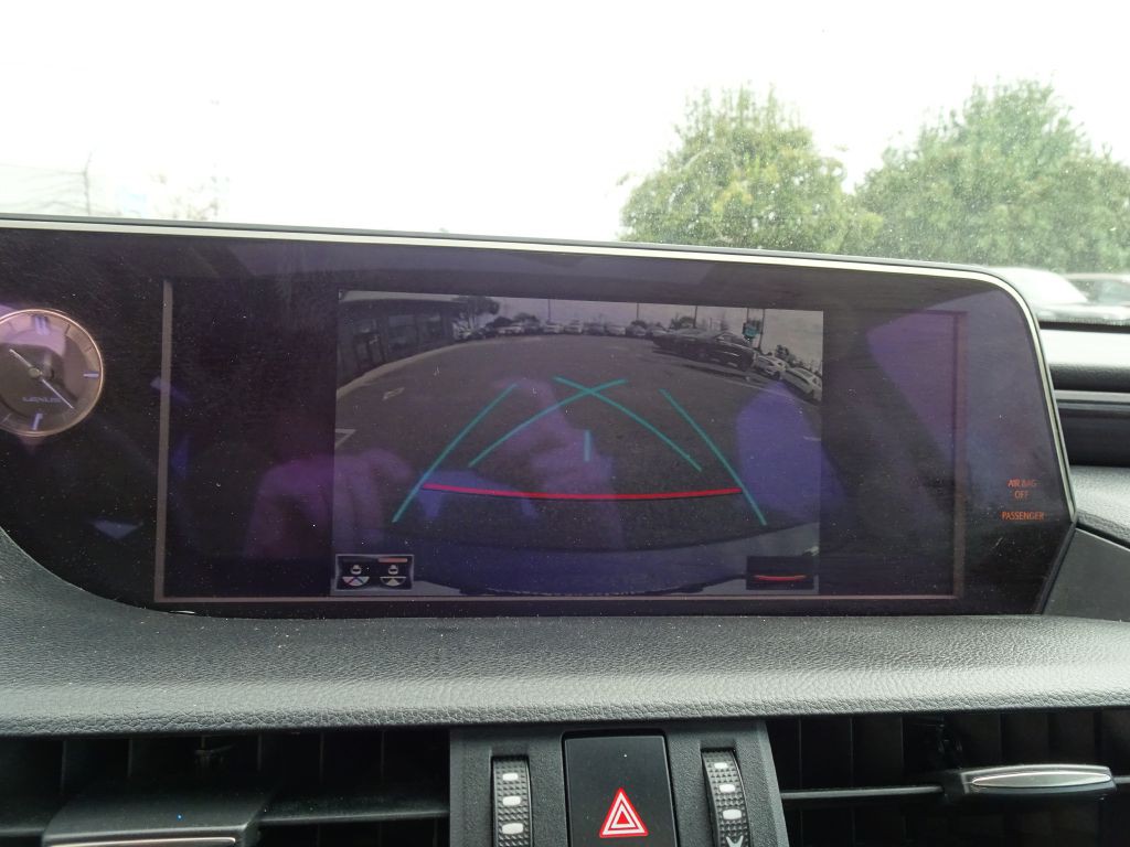 2019 Lexus ES Image 22