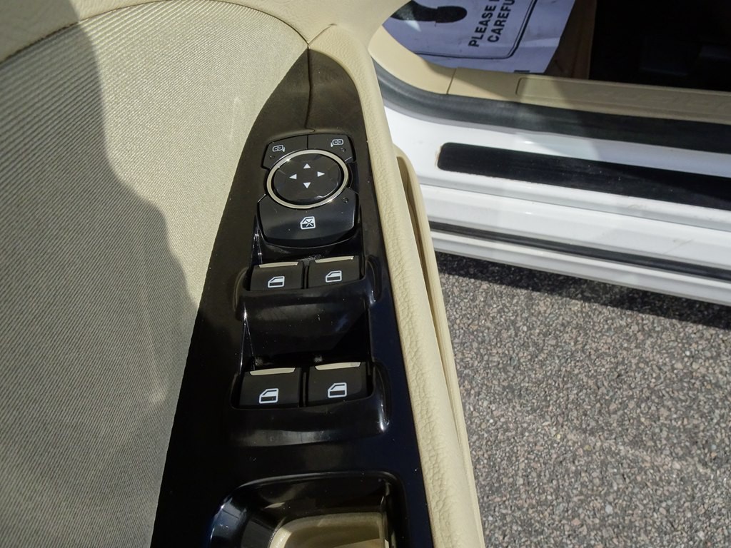 2015 Ford Fusion Image 12