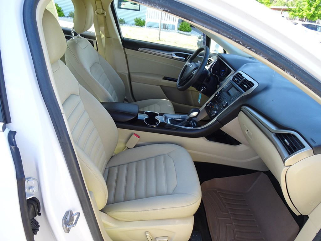 2015 Ford Fusion Image 15