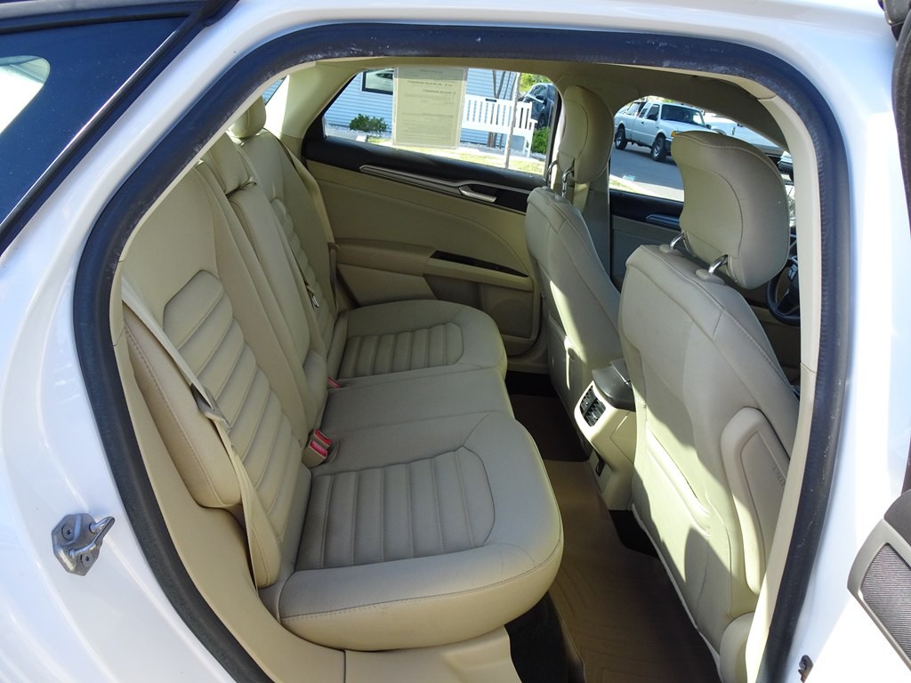 2015 Ford Fusion Image 17