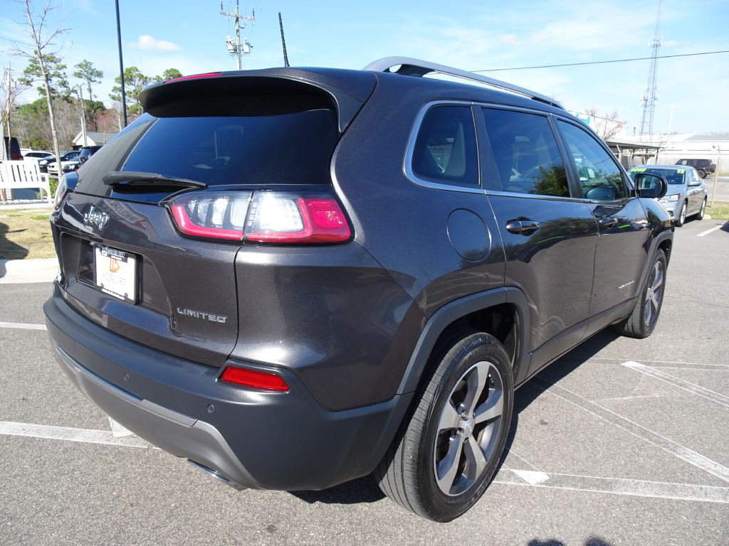 2019 Jeep Cherokee Image 3