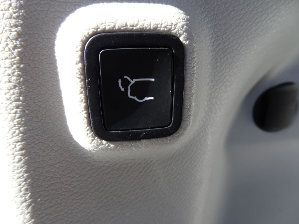 2019 Jeep Cherokee Image 28