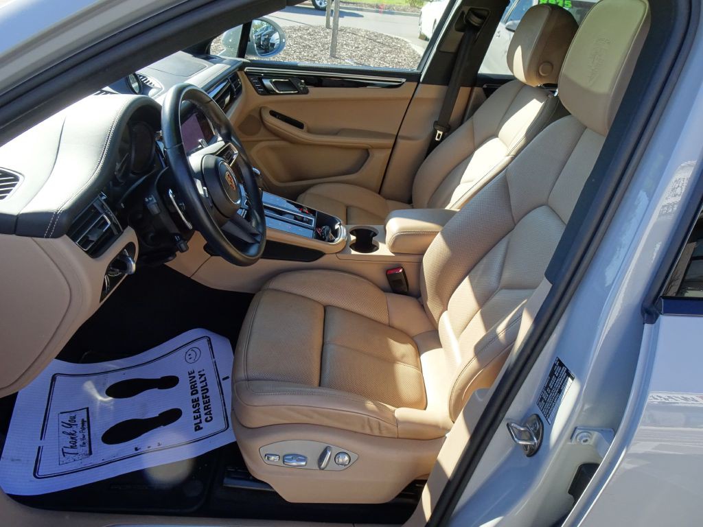 2023 Porsche Macan Image 9