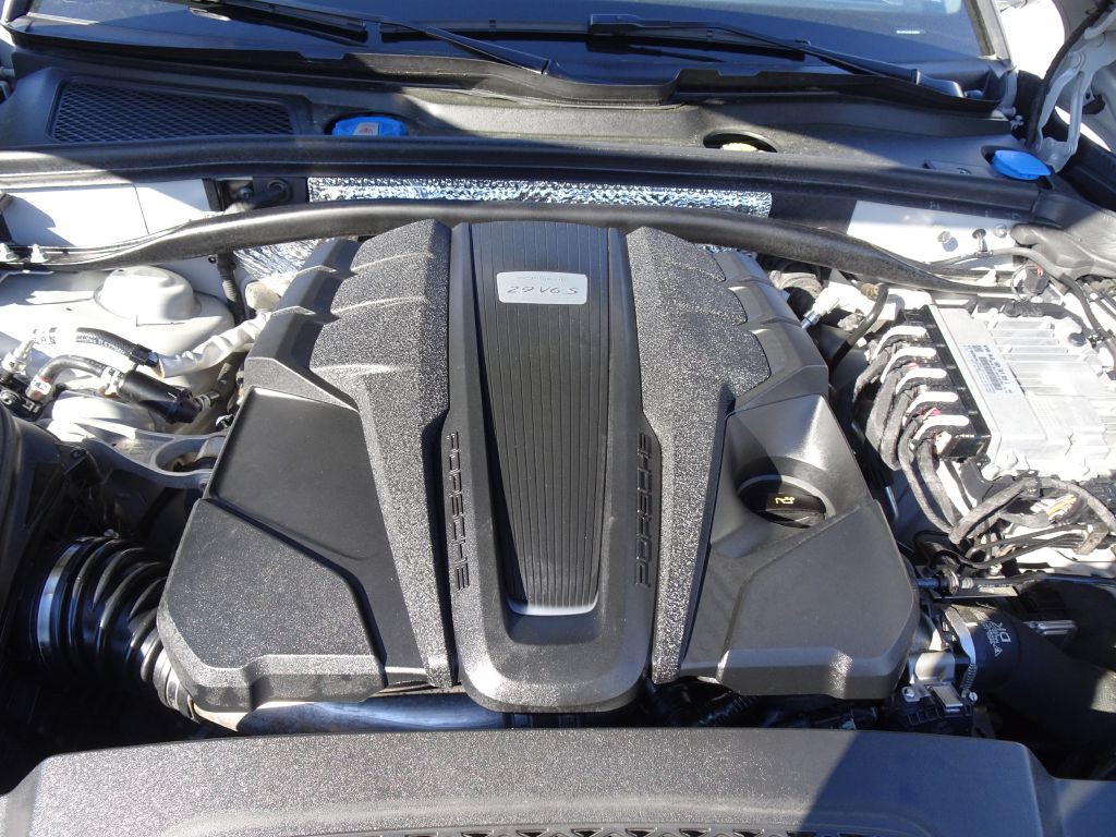 2023 Porsche Macan Image 29