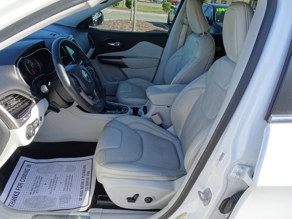 2019 Jeep Cherokee Image 9