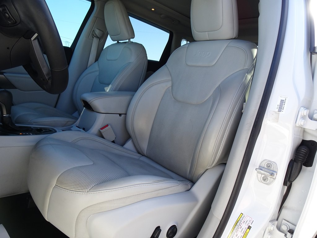 2019 Jeep Cherokee Image 10