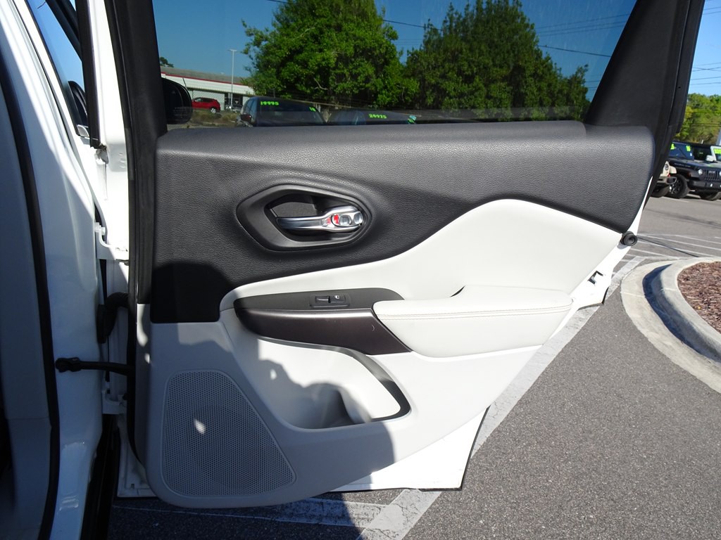 2019 Jeep Cherokee Image 18