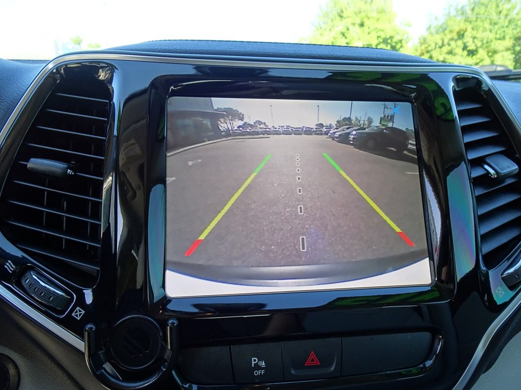 2019 Jeep Cherokee Image 22