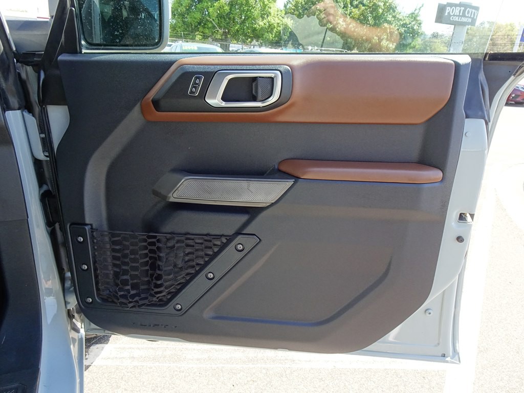 2022 Ford Bronco Image 15