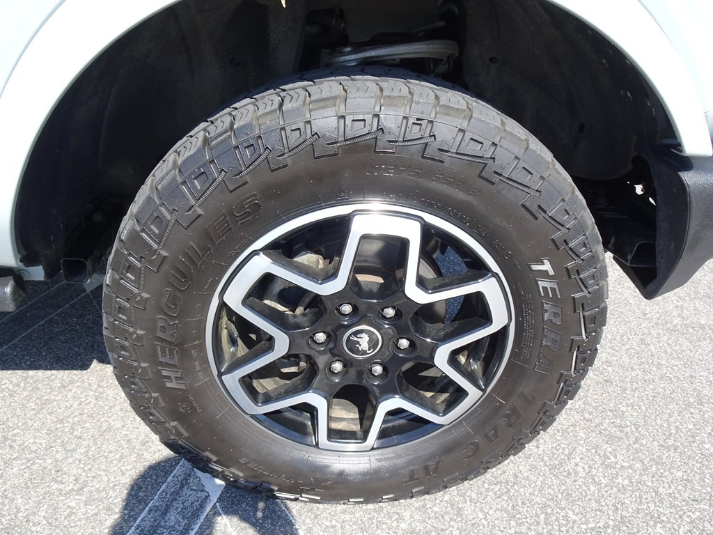 2022 Ford Bronco Image 29