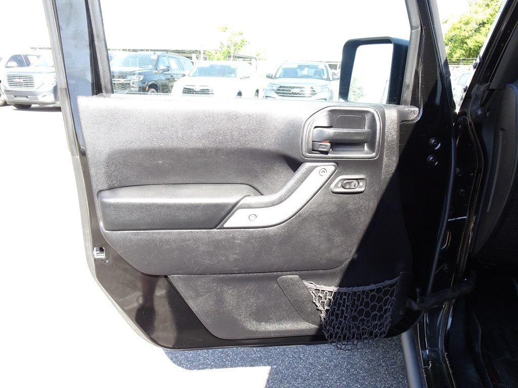 2016 Jeep Wrangler Unlimited Image 11