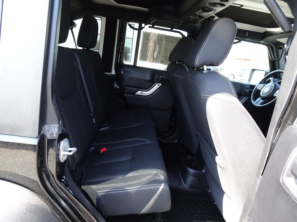 2016 Jeep Wrangler Unlimited Image 16