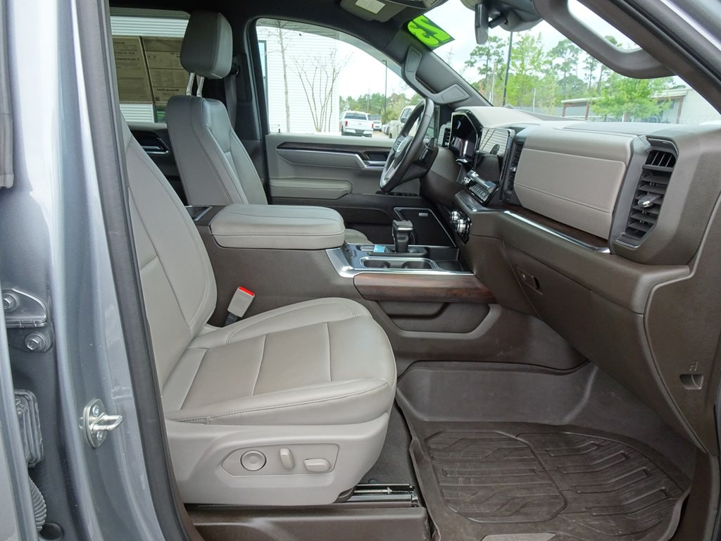 2023 GMC Sierra Image 16