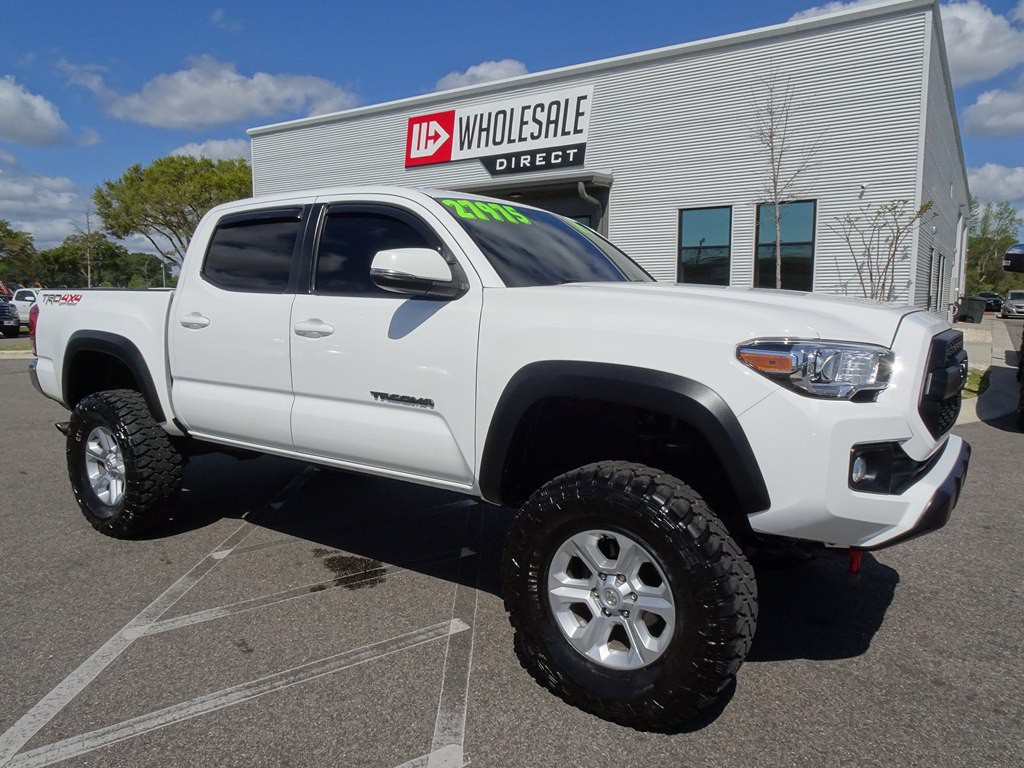 2019 Toyota Tacoma Image 1