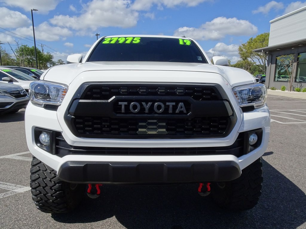 2019 Toyota Tacoma Image 8