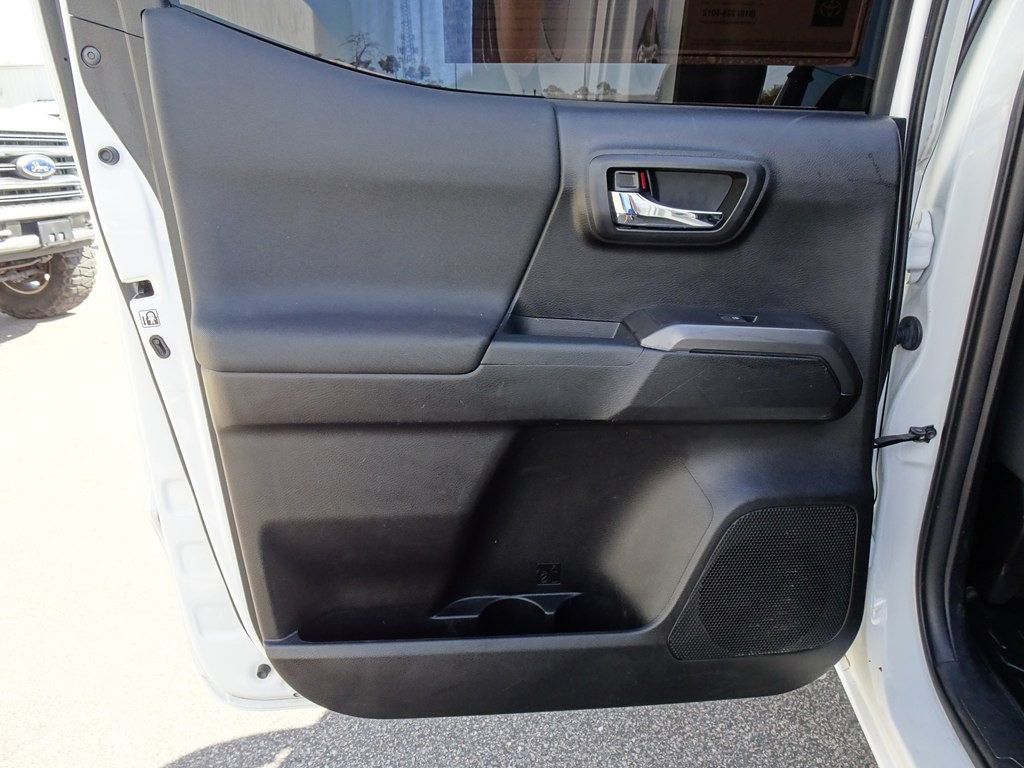 2019 Toyota Tacoma Image 14