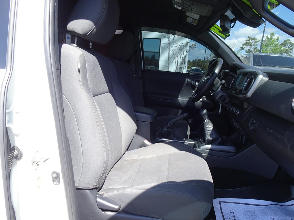 2019 Toyota Tacoma Image 15