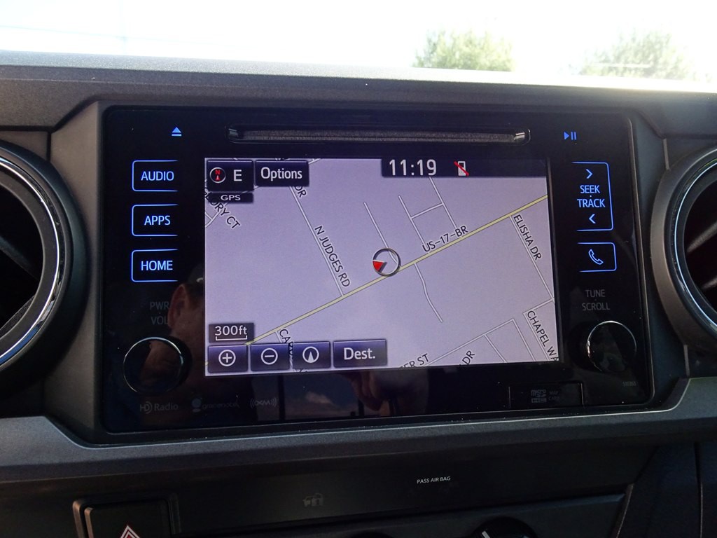 2019 Toyota Tacoma Image 20