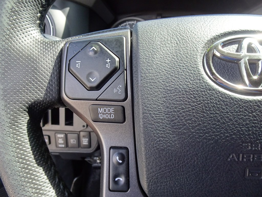 2019 Toyota Tacoma Image 24