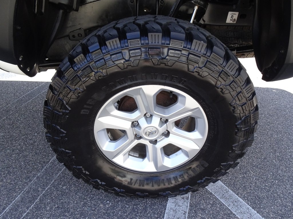 2019 Toyota Tacoma Image 34