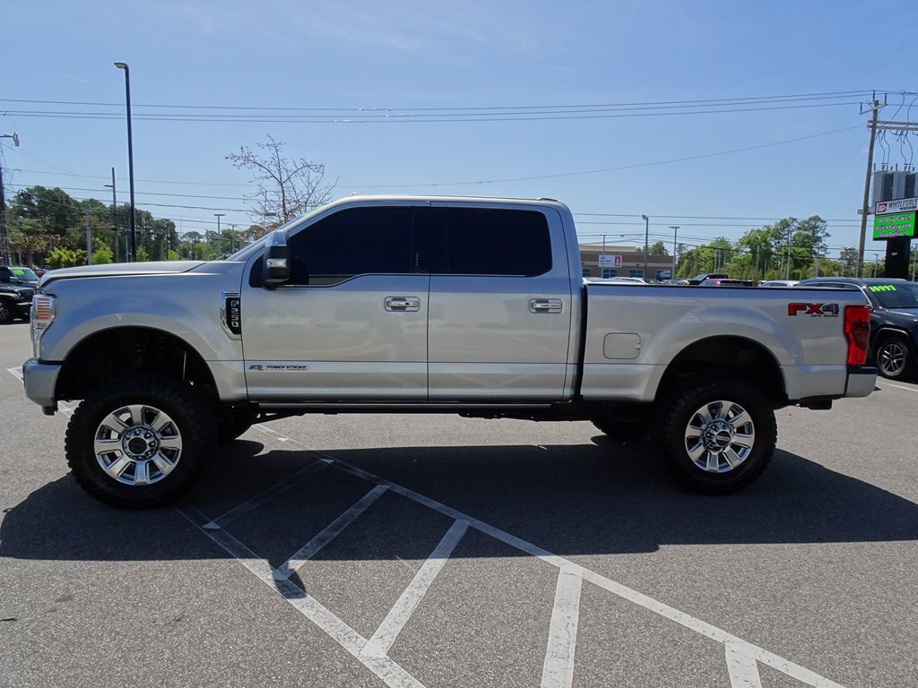 2022 Ford F-250 Image 6