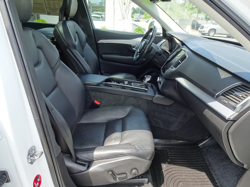 2018 Volvo XC90 Image 16