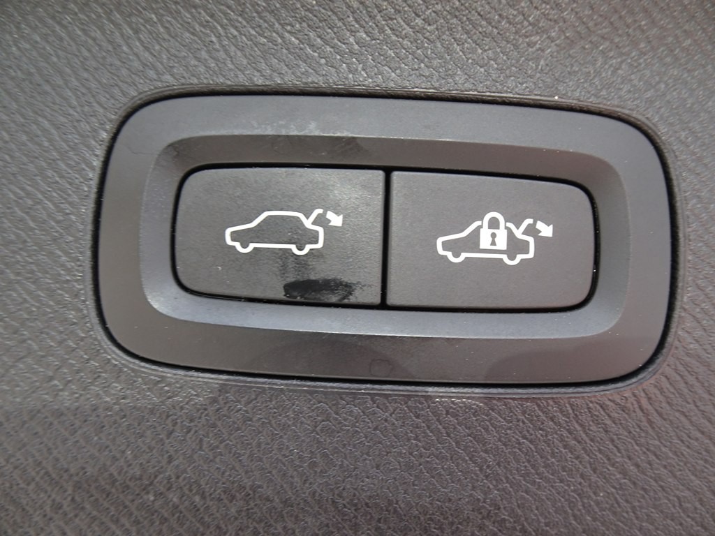 2018 Volvo XC90 Image 30