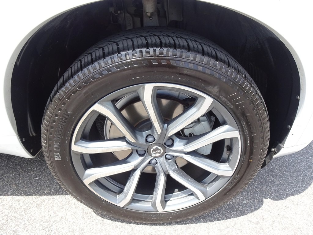 2018 Volvo XC90 Image 32