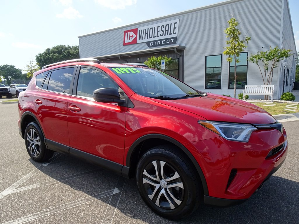 2017 Toyota Rav4 Image 1