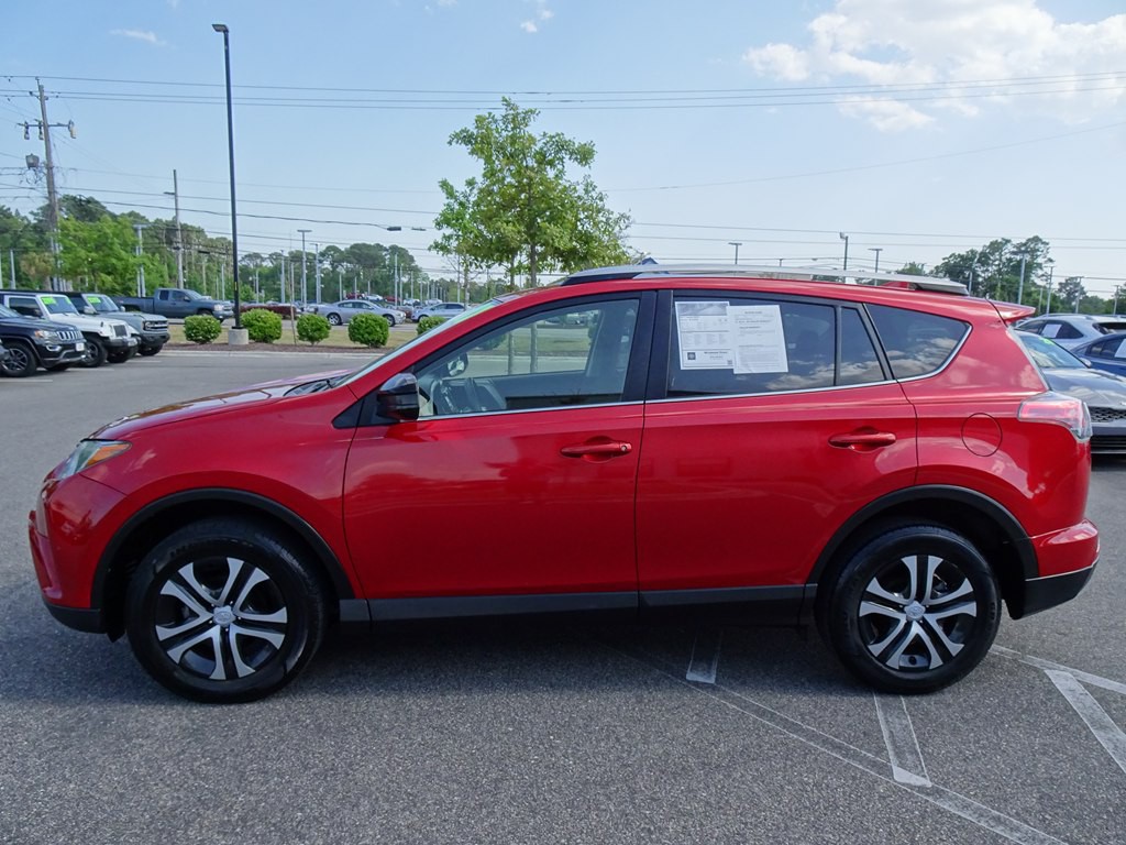 2017 Toyota Rav4 Image 6