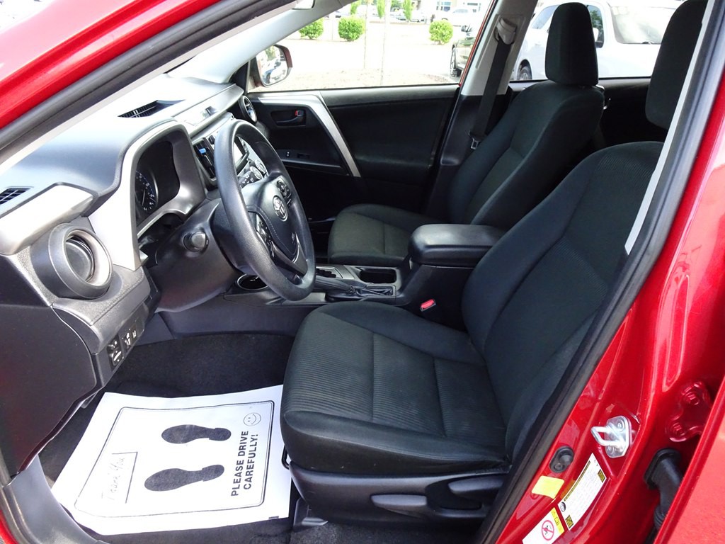 2017 Toyota Rav4 Image 9