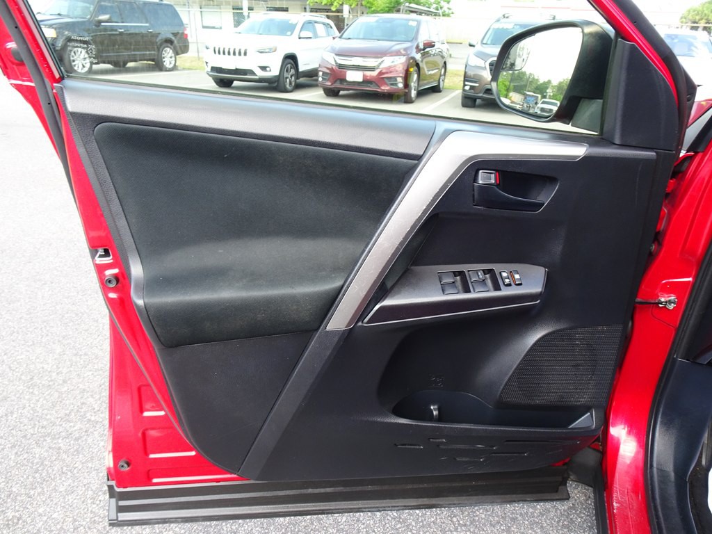 2017 Toyota Rav4 Image 11