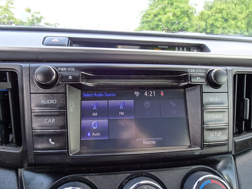 2017 Toyota Rav4 Image 20