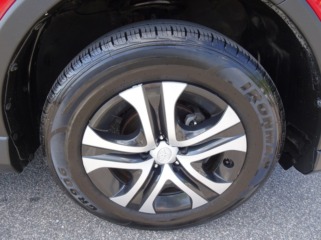 2017 Toyota Rav4 Image 28