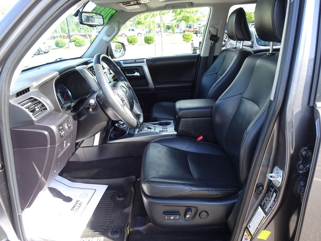 2016 Toyota 4Runner Image 8
