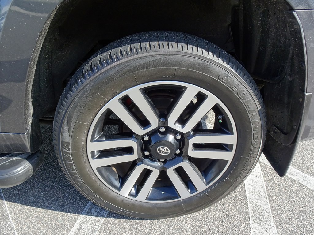 2016 Toyota 4Runner Image 37