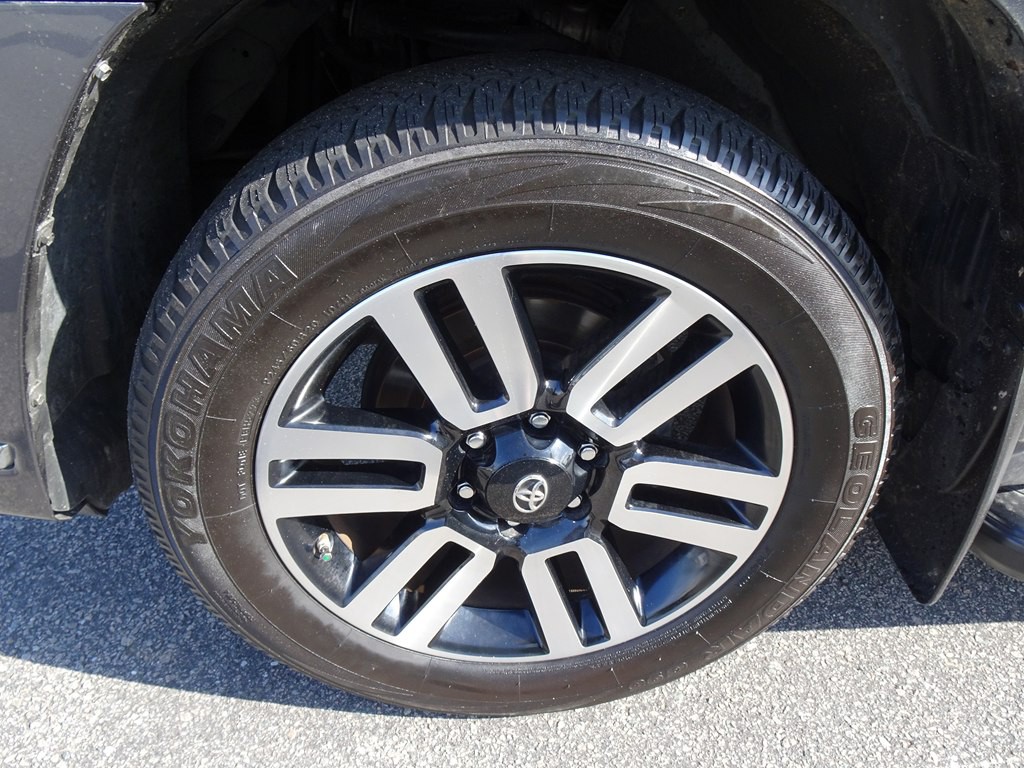 2016 Toyota 4Runner Image 39
