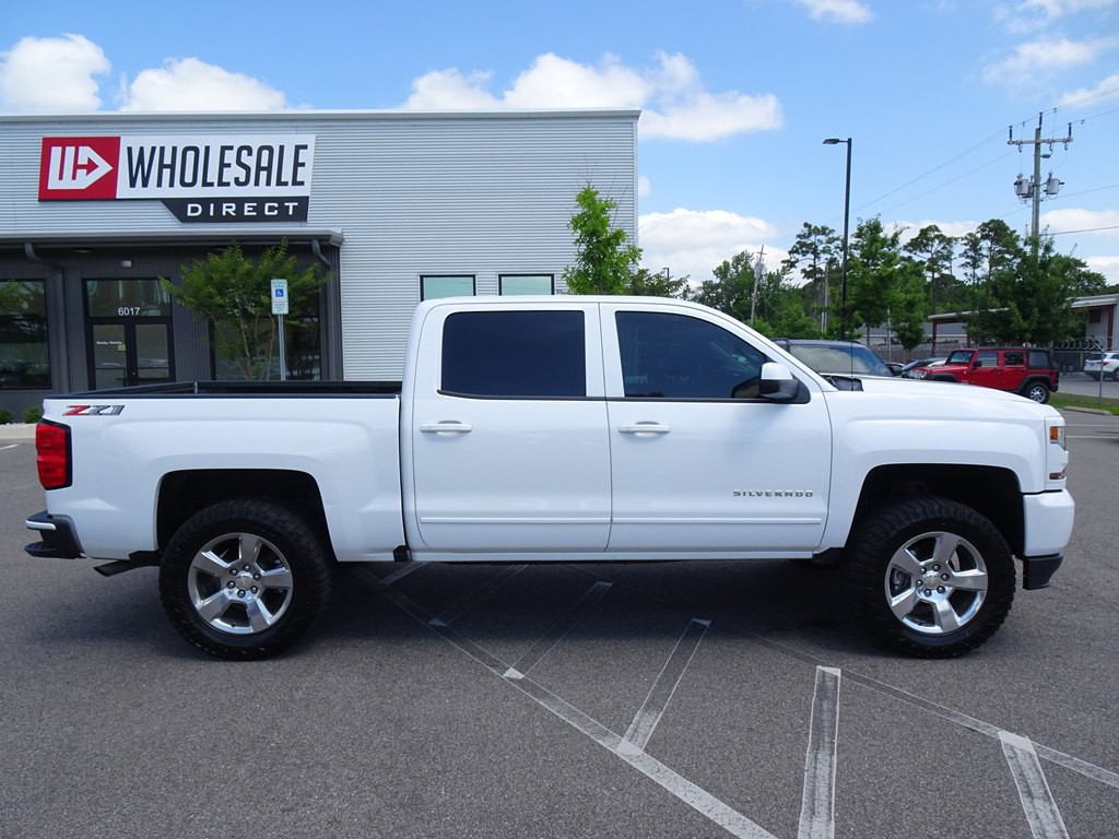 2018 Chevrolet Silverado 1500 Image 2