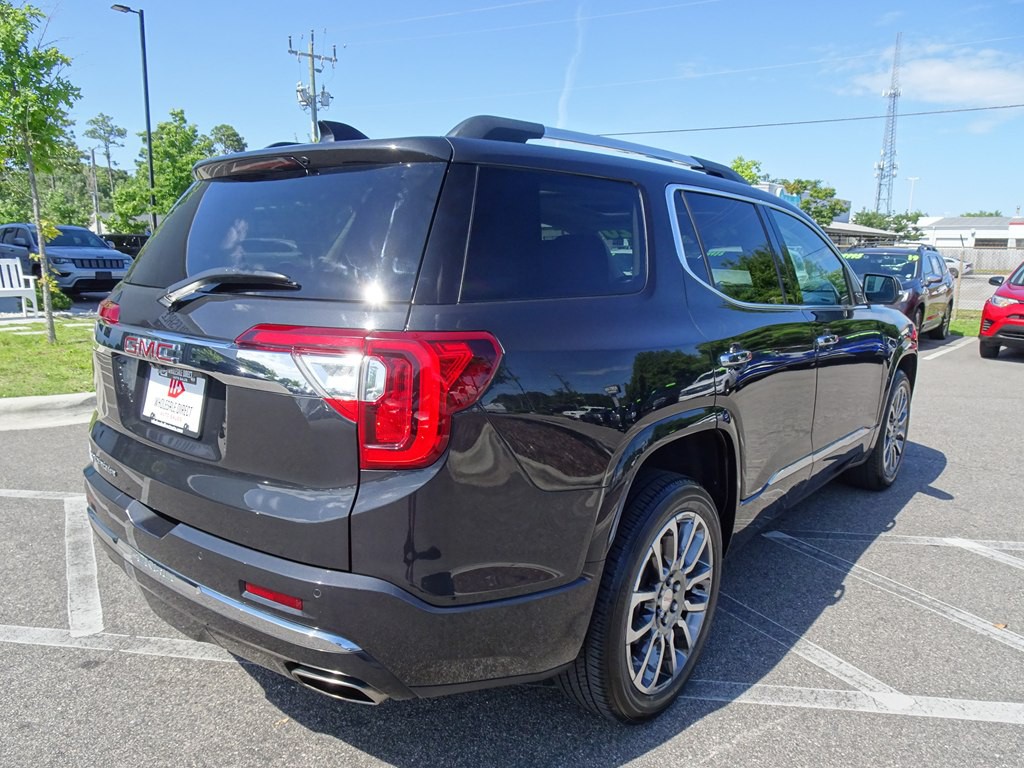 2020 GMC Acadia Image 3