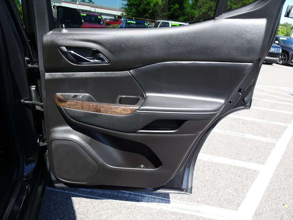 2020 GMC Acadia Image 19