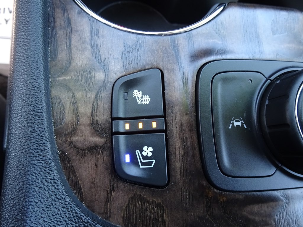 2020 GMC Acadia Image 27