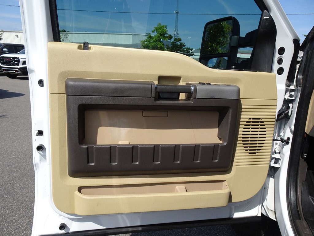 2015 Ford F-350 Image 10