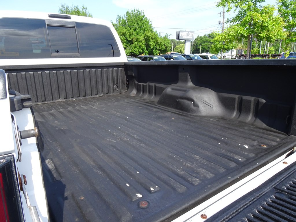 2015 Ford F-350 Image 28