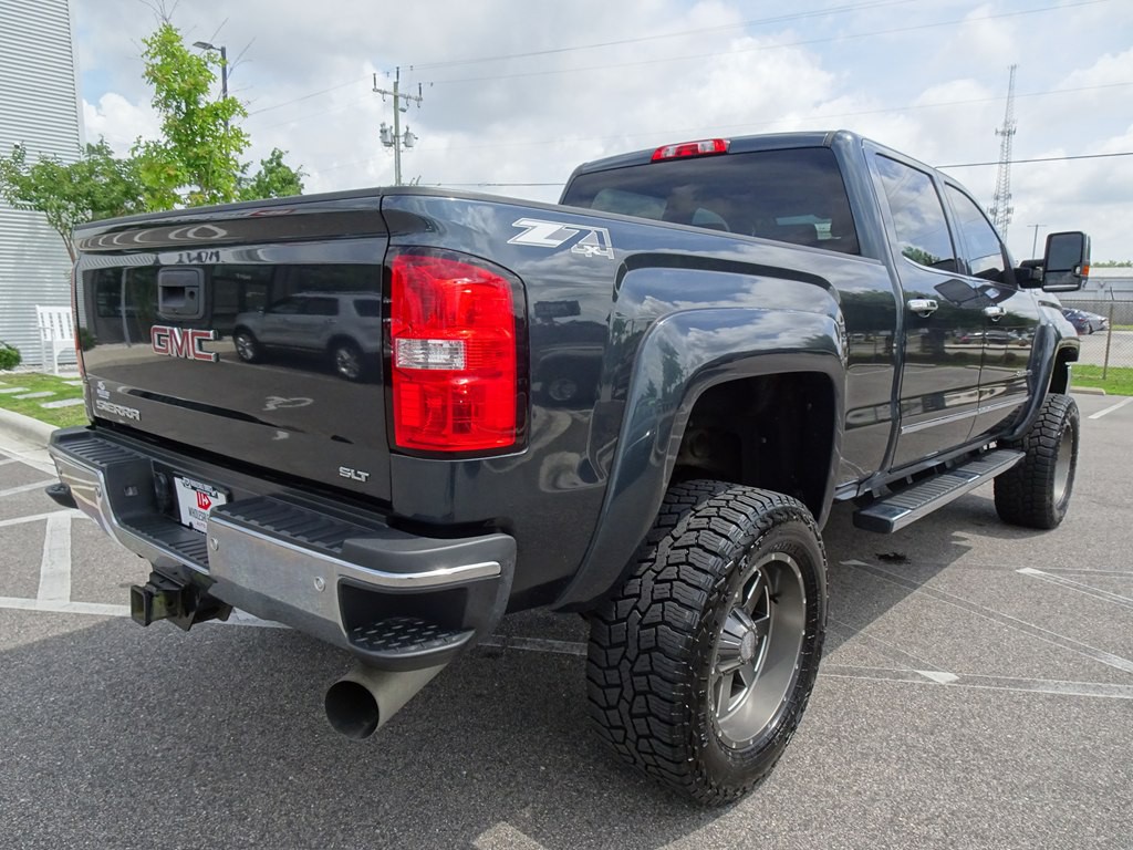 2018 GMC Sierra Image 3