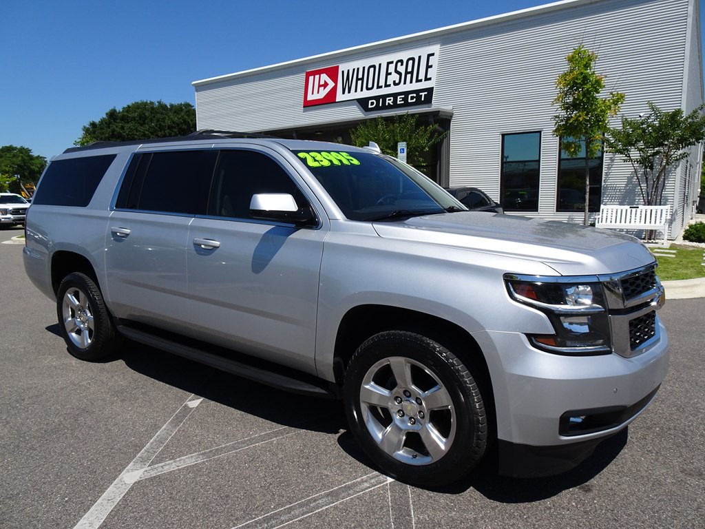 2018 Chevrolet Suburban Image 1